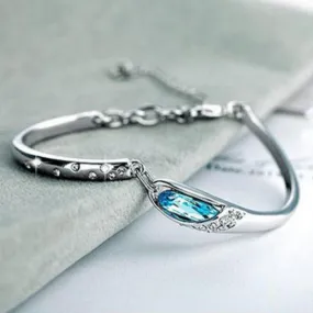 Blink of An Eye Blue Gem Bracelet