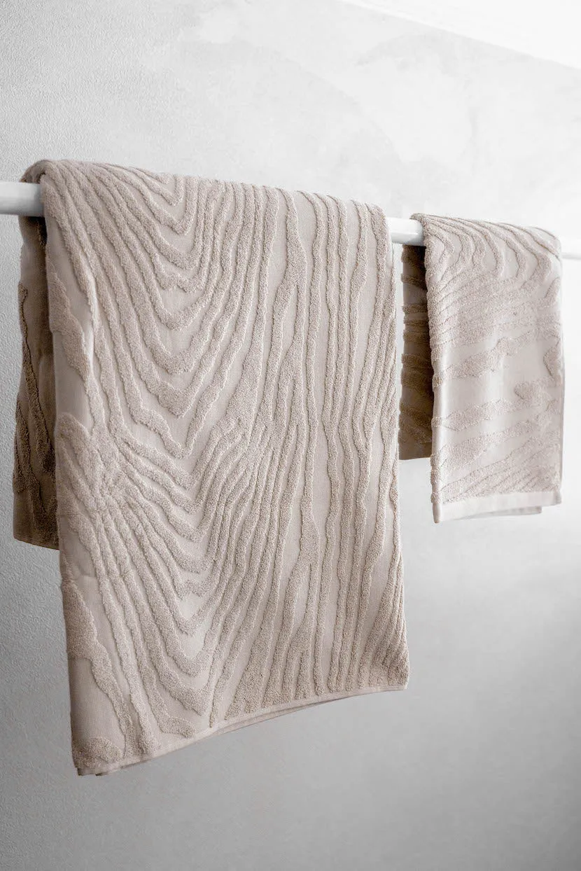 KAARNA bath towel in sand