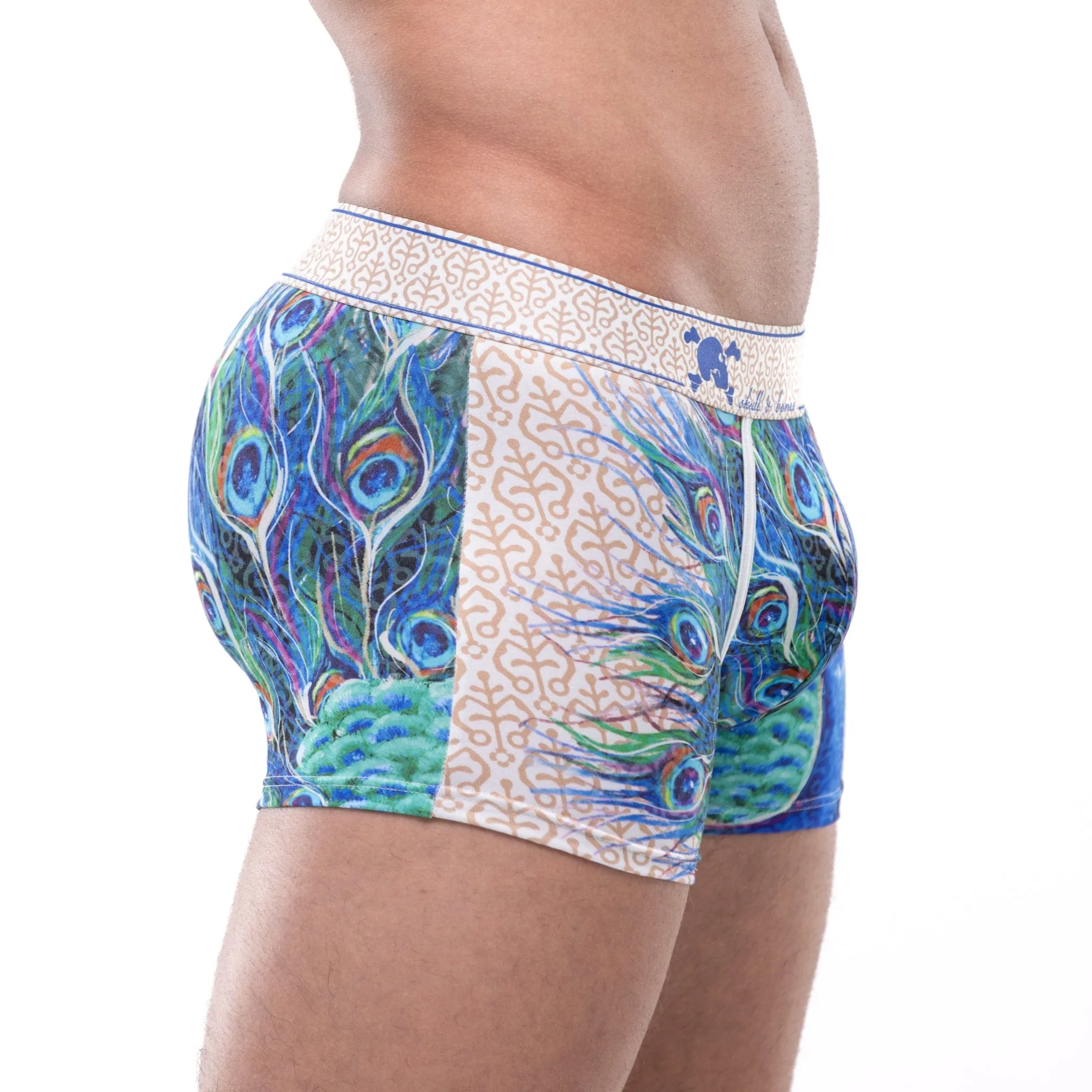 Peacock Trunk White